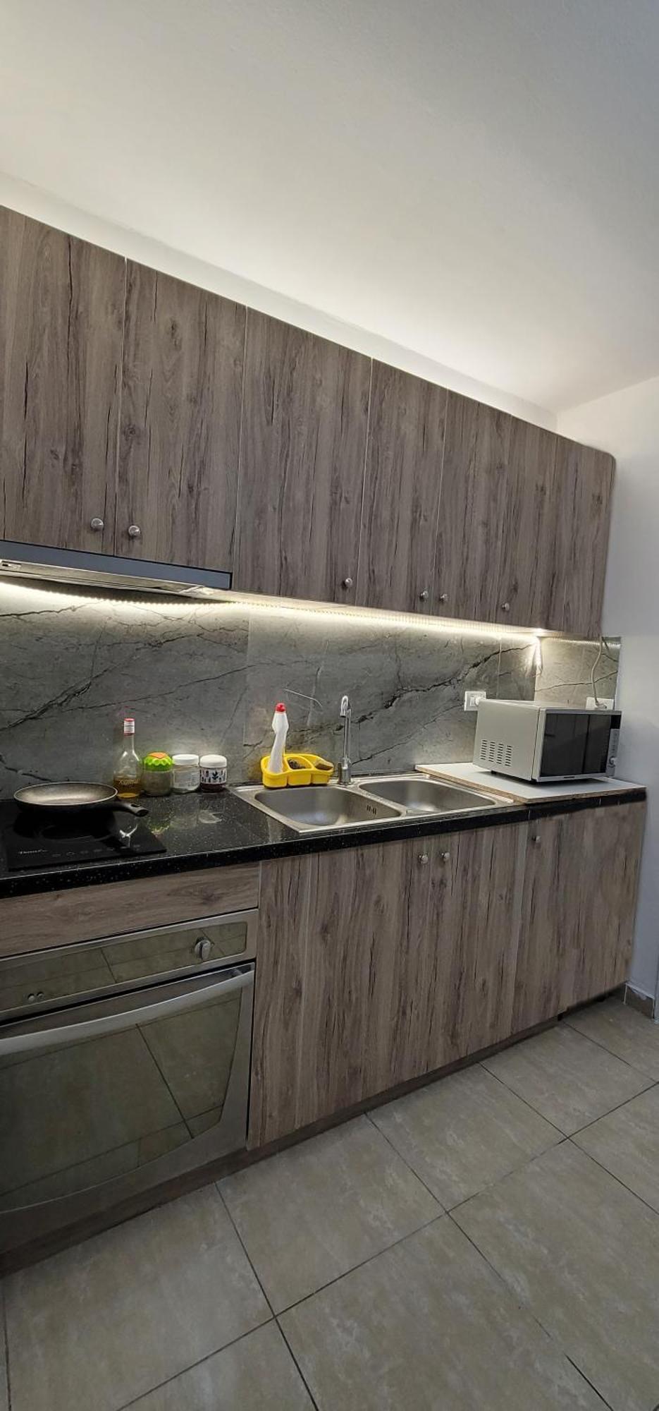Apartment After U.S. Embassy In 地拉那 外观 照片