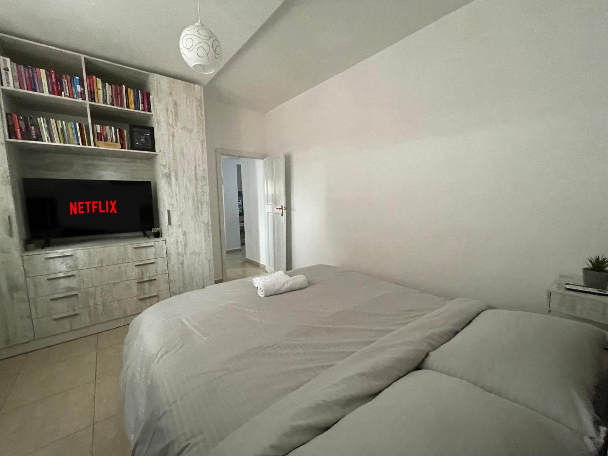 Apartment After U.S. Embassy In 地拉那 外观 照片